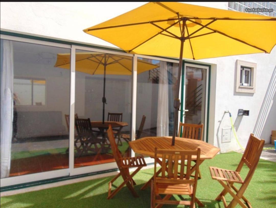 Casinha Res Do Chao Na Nazare Com Quintal E Barbecue Villa Eksteriør billede