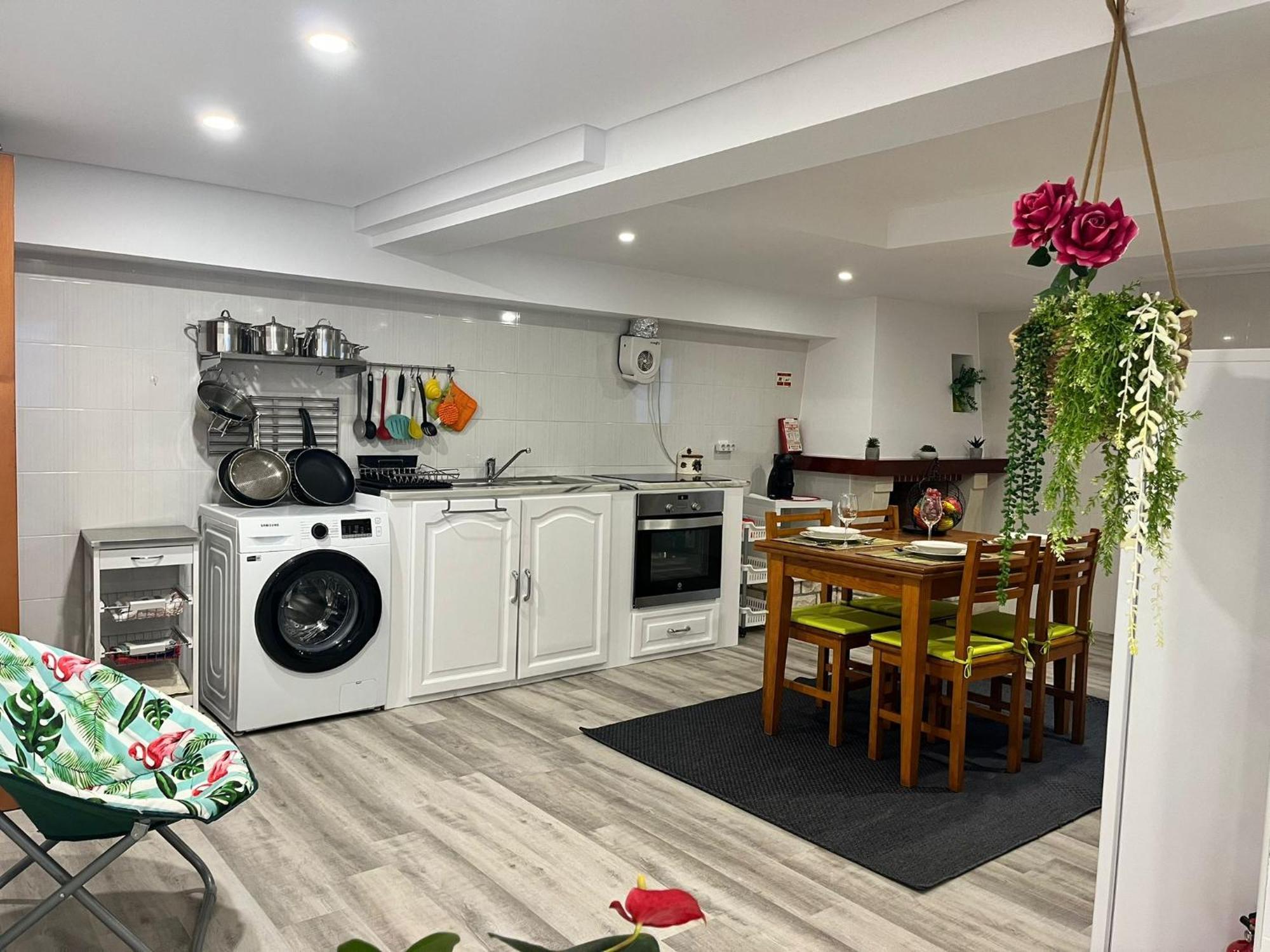 Casinha Res Do Chao Na Nazare Com Quintal E Barbecue Villa Eksteriør billede